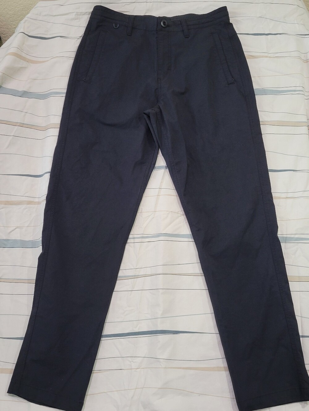 Roark Layover Pro Traveler Pants Mens Size Mediu Navy Blue Travel Hiking EUC